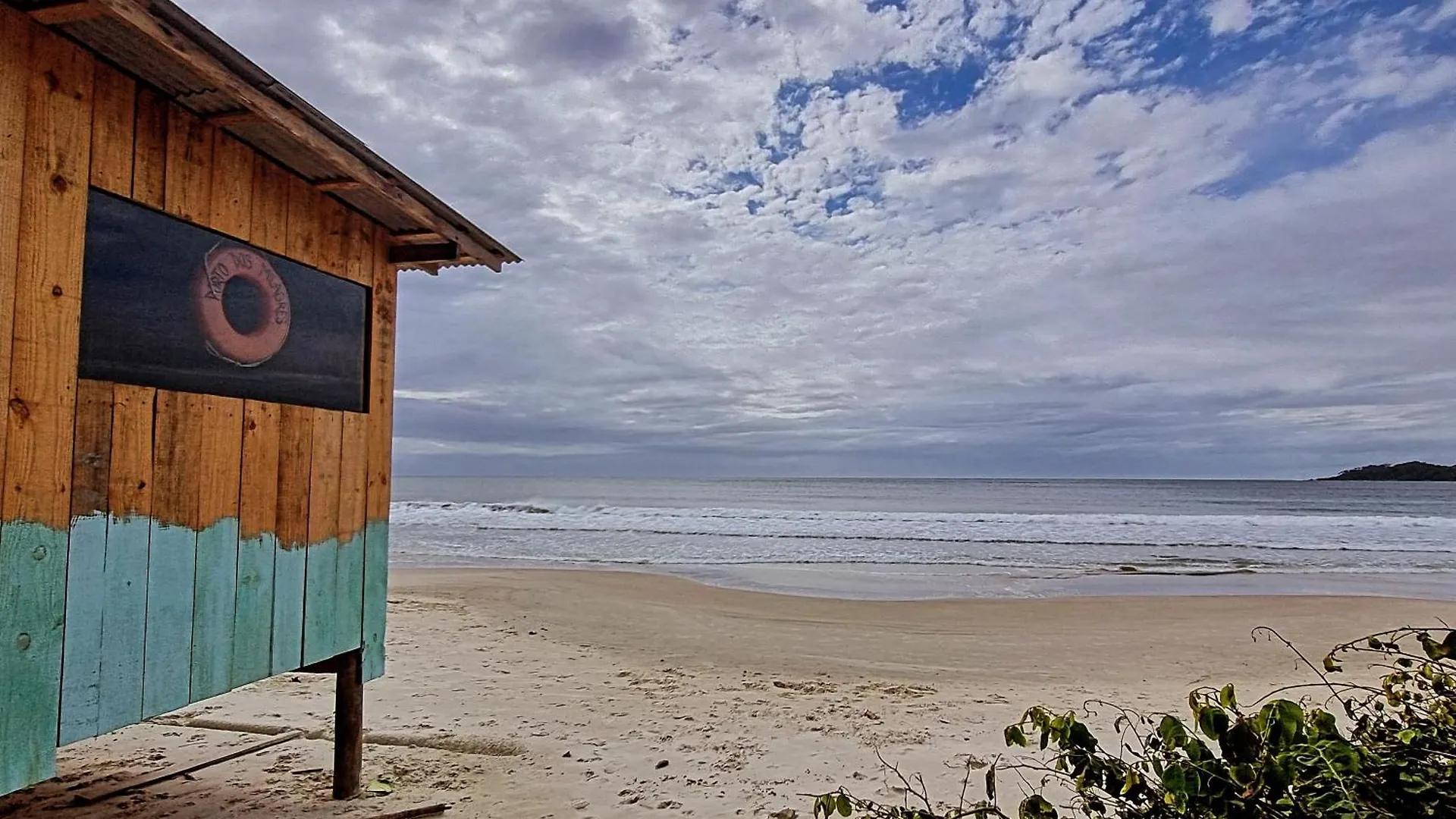 Apartamento Linda Cobertura Em Bombinhas Com Lazer Privativo 200 Metros Da Praia
